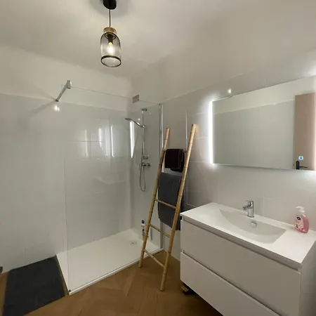 Spacieux Appartement Avec Balcon Narbonne Exterior photo